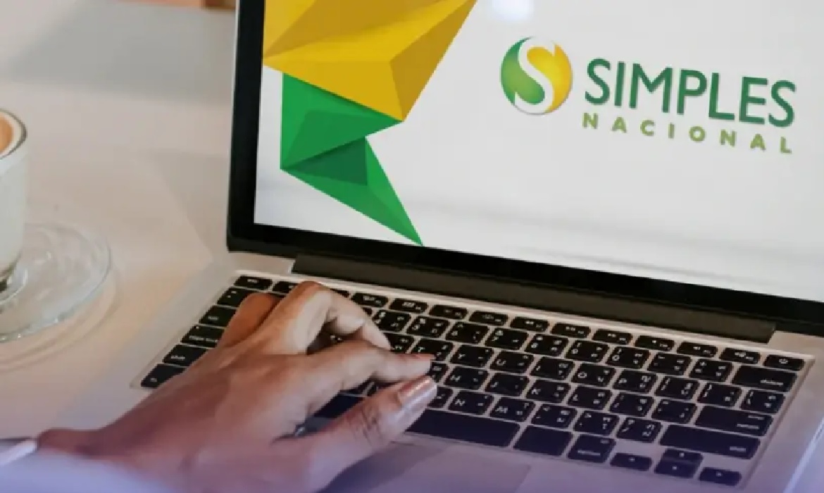 Receita Federal já recebeu mais de 328,4 mil solicitações de opção pelo Simples Nacional e 447,7 mil pedidos pelo regime regular.